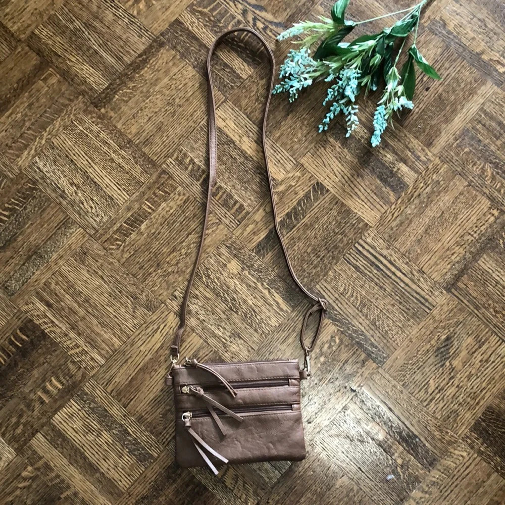 FIORELLI Shoulder|Wristlet bag 🌼